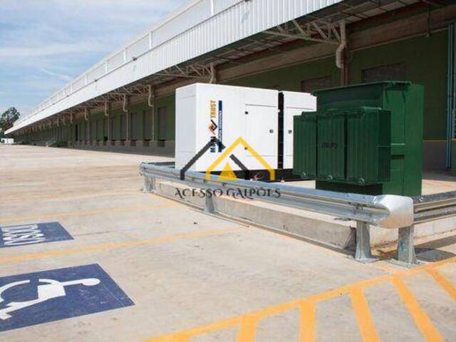 #011 - Galpão para Locação em Arujá - SP